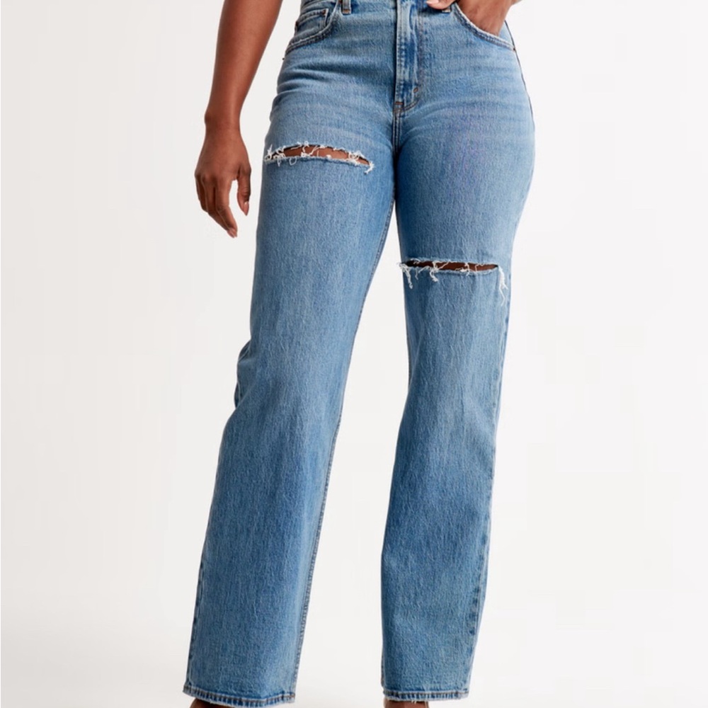 Abercrombie & Fitch 90’s Relaxed Jean high rise